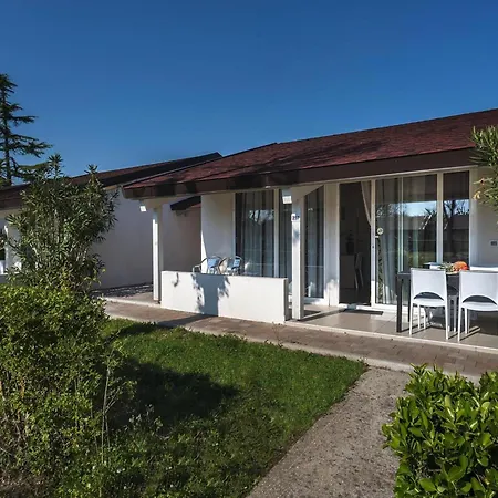 Holiday home Bungalow In With Garden Furniture